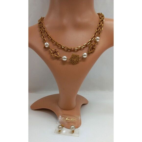 Superb. Miriam Haskell Gold/Pearl Filigree Pearls Necklace & Faux Pearl Earrings - Picture 3 of 12